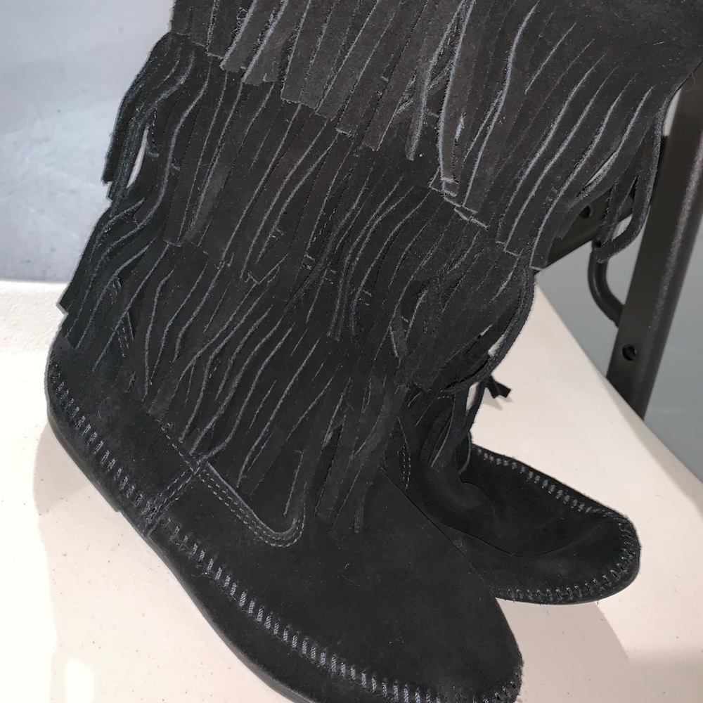 Minnetonka 3 layer fringe boots